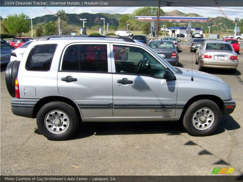 Silverleaf Metallic / Medium Gray 2004 Chevrolet Tracker