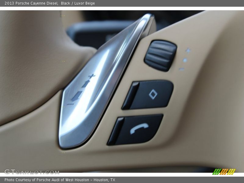 Controls of 2013 Cayenne Diesel