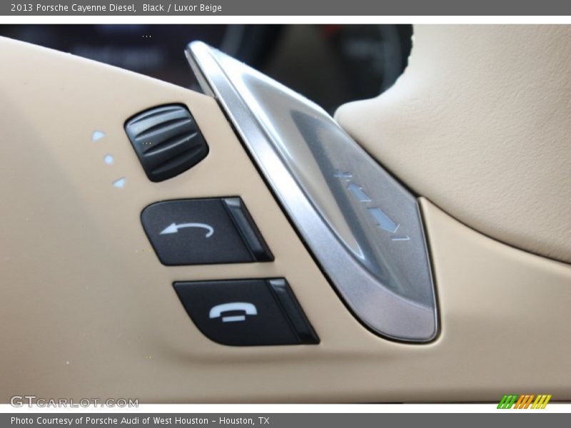 Controls of 2013 Cayenne Diesel