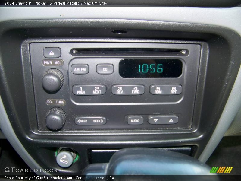 Silverleaf Metallic / Medium Gray 2004 Chevrolet Tracker