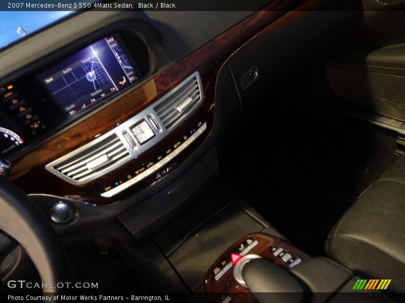Black / Black 2007 Mercedes-Benz S 550 4Matic Sedan