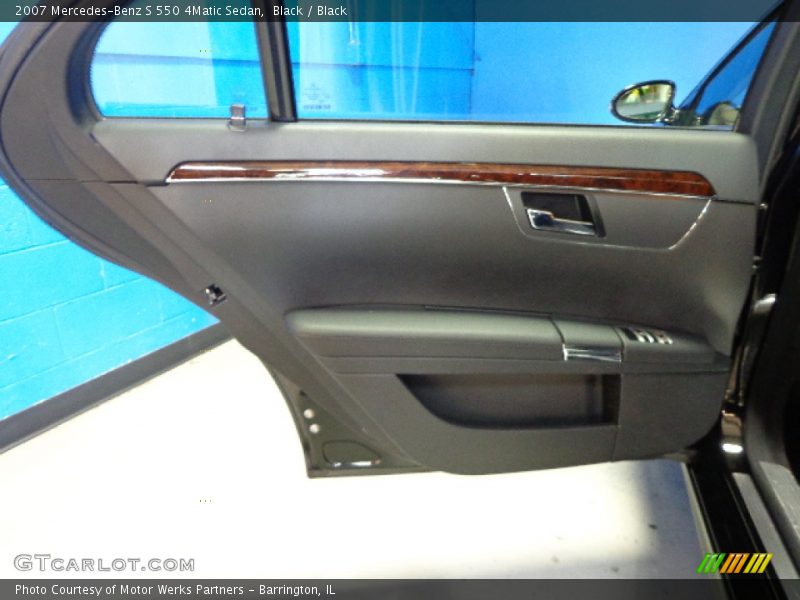 Black / Black 2007 Mercedes-Benz S 550 4Matic Sedan