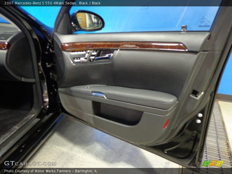 Black / Black 2007 Mercedes-Benz S 550 4Matic Sedan