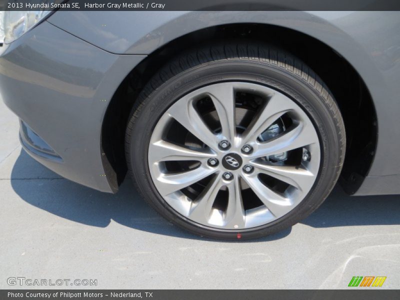 Harbor Gray Metallic / Gray 2013 Hyundai Sonata SE