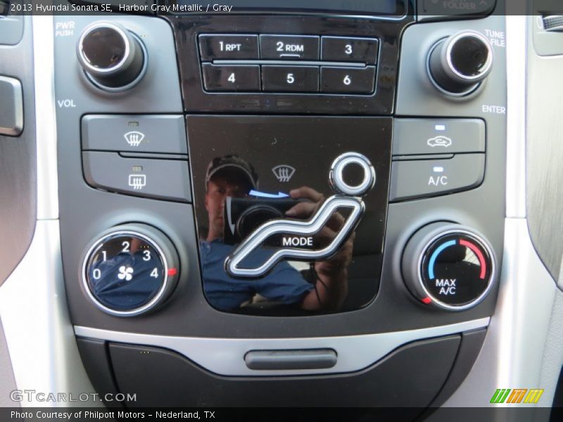 Harbor Gray Metallic / Gray 2013 Hyundai Sonata SE