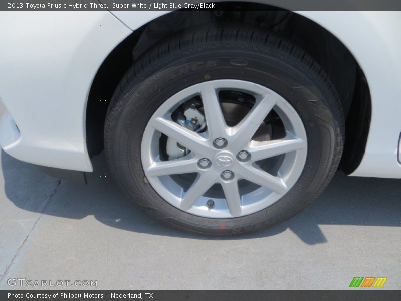 Super White / Light Blue Gray/Black 2013 Toyota Prius c Hybrid Three