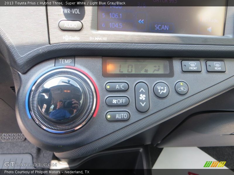 Super White / Light Blue Gray/Black 2013 Toyota Prius c Hybrid Three