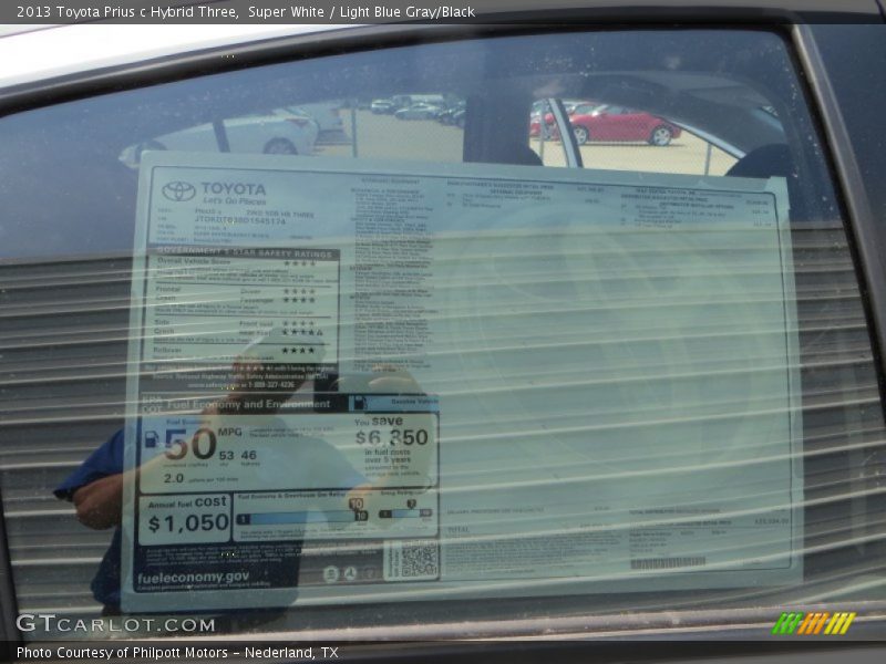 Super White / Light Blue Gray/Black 2013 Toyota Prius c Hybrid Three