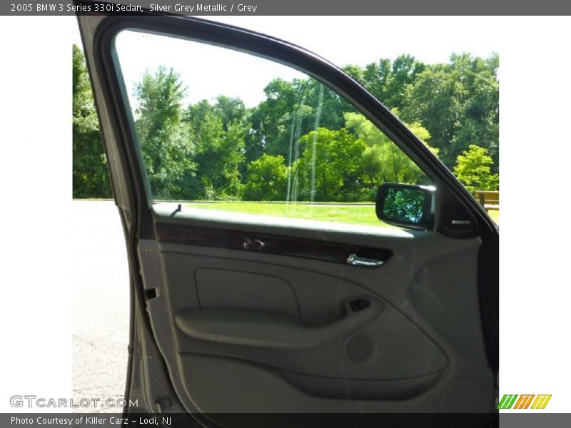 Silver Grey Metallic / Grey 2005 BMW 3 Series 330i Sedan
