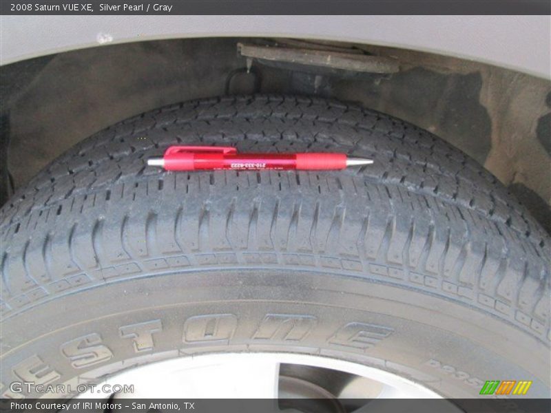 Silver Pearl / Gray 2008 Saturn VUE XE