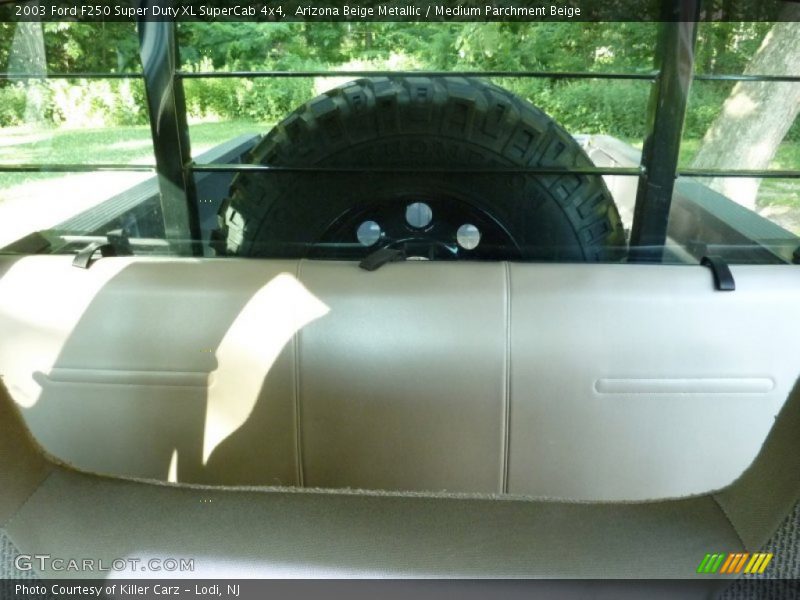 Arizona Beige Metallic / Medium Parchment Beige 2003 Ford F250 Super Duty XL SuperCab 4x4