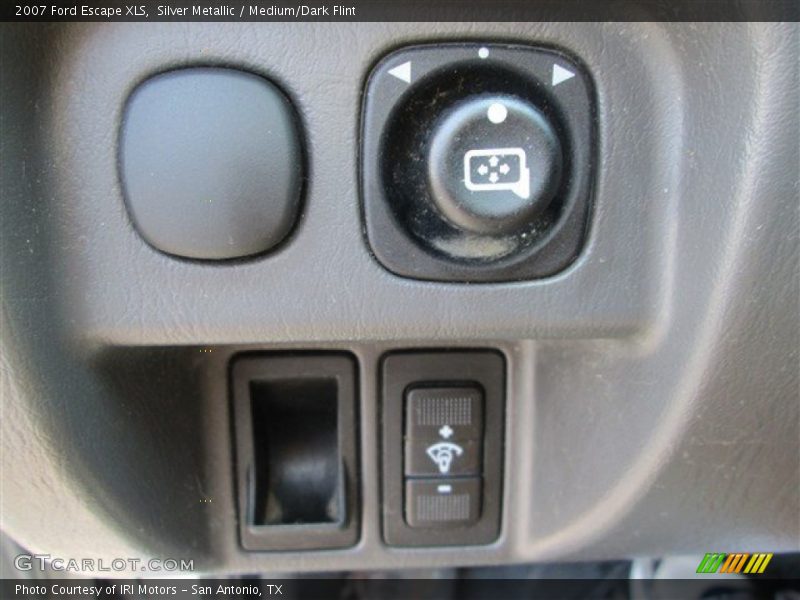 Silver Metallic / Medium/Dark Flint 2007 Ford Escape XLS