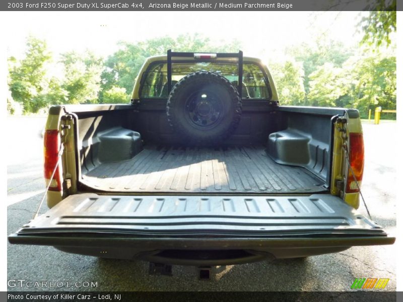 Arizona Beige Metallic / Medium Parchment Beige 2003 Ford F250 Super Duty XL SuperCab 4x4