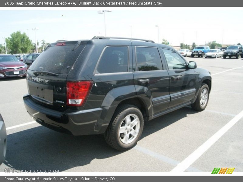 Brilliant Black Crystal Pearl / Medium Slate Gray 2005 Jeep Grand Cherokee Laredo 4x4