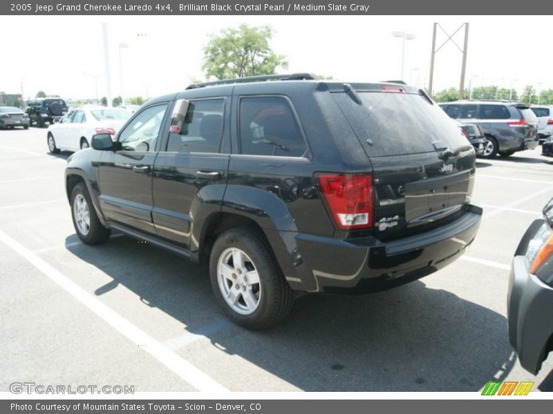 Brilliant Black Crystal Pearl / Medium Slate Gray 2005 Jeep Grand Cherokee Laredo 4x4