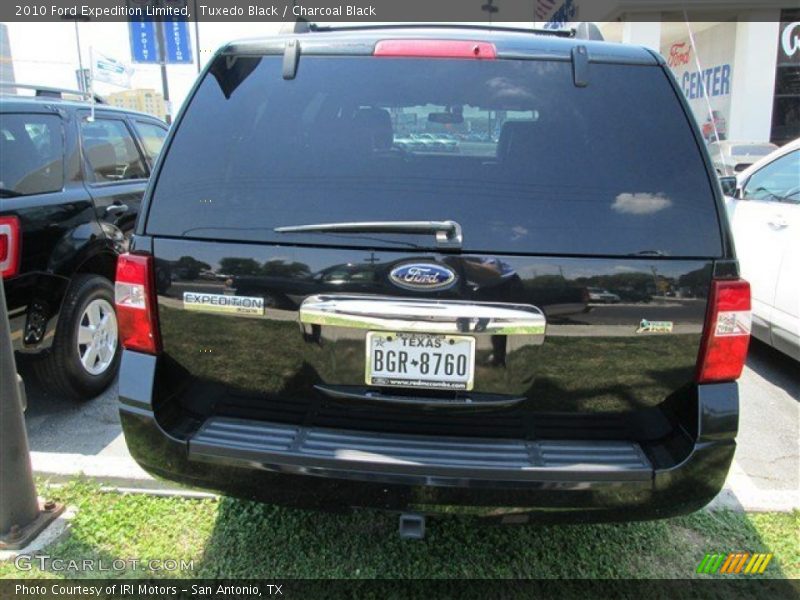 Tuxedo Black / Charcoal Black 2010 Ford Expedition Limited
