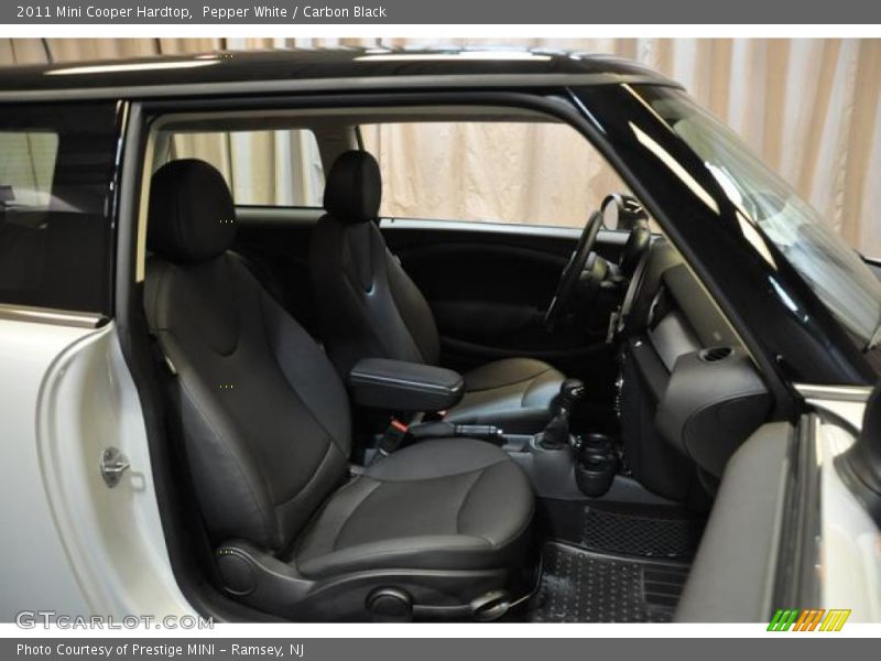 Pepper White / Carbon Black 2011 Mini Cooper Hardtop