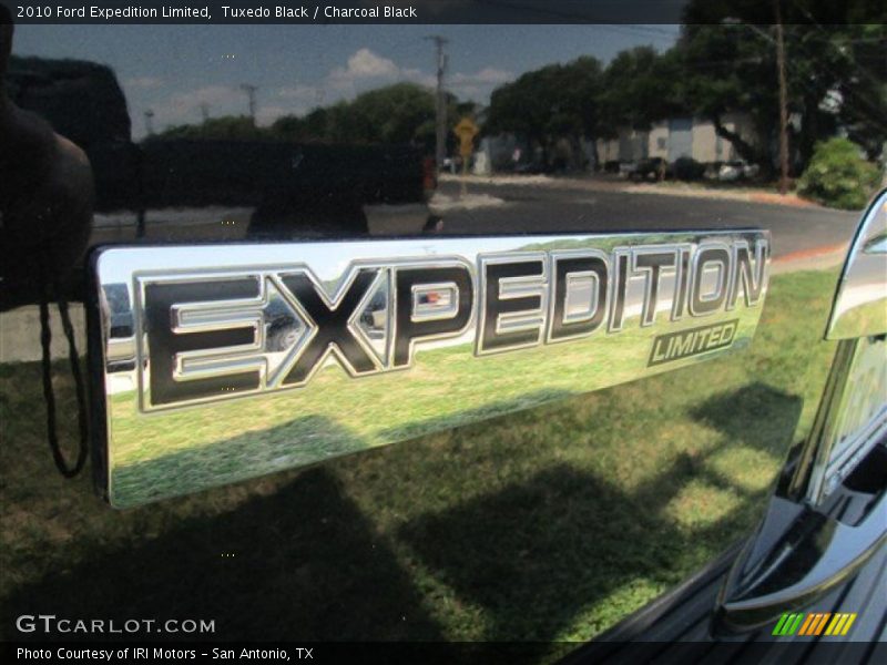 Tuxedo Black / Charcoal Black 2010 Ford Expedition Limited