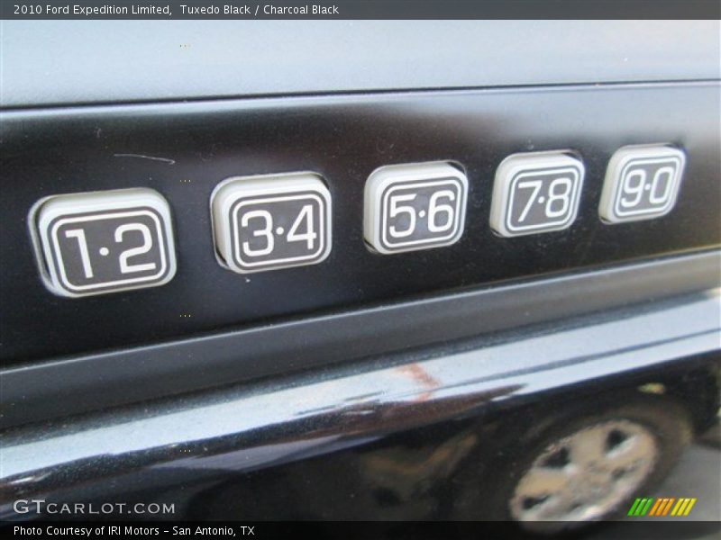 Tuxedo Black / Charcoal Black 2010 Ford Expedition Limited