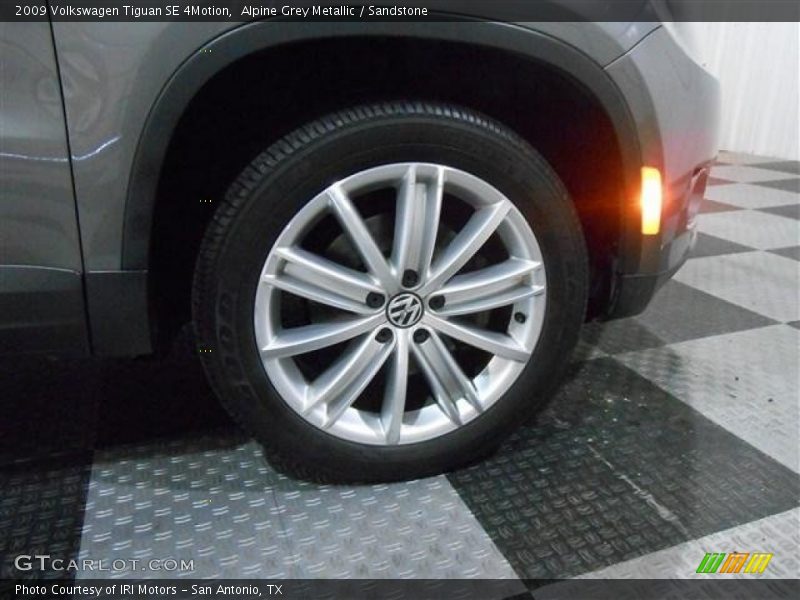 Alpine Grey Metallic / Sandstone 2009 Volkswagen Tiguan SE 4Motion