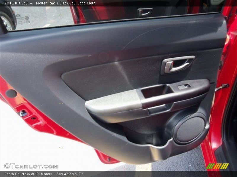 Molten Red / Black Soul Logo Cloth 2011 Kia Soul +