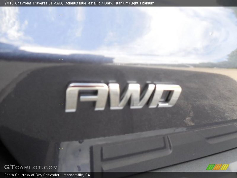 Atlantis Blue Metallic / Dark Titanium/Light Titanium 2013 Chevrolet Traverse LT AWD