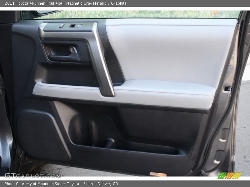 Magnetic Gray Metallic / Graphite 2011 Toyota 4Runner Trail 4x4