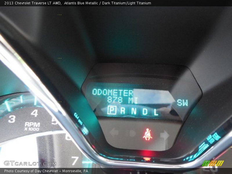 Atlantis Blue Metallic / Dark Titanium/Light Titanium 2013 Chevrolet Traverse LT AWD