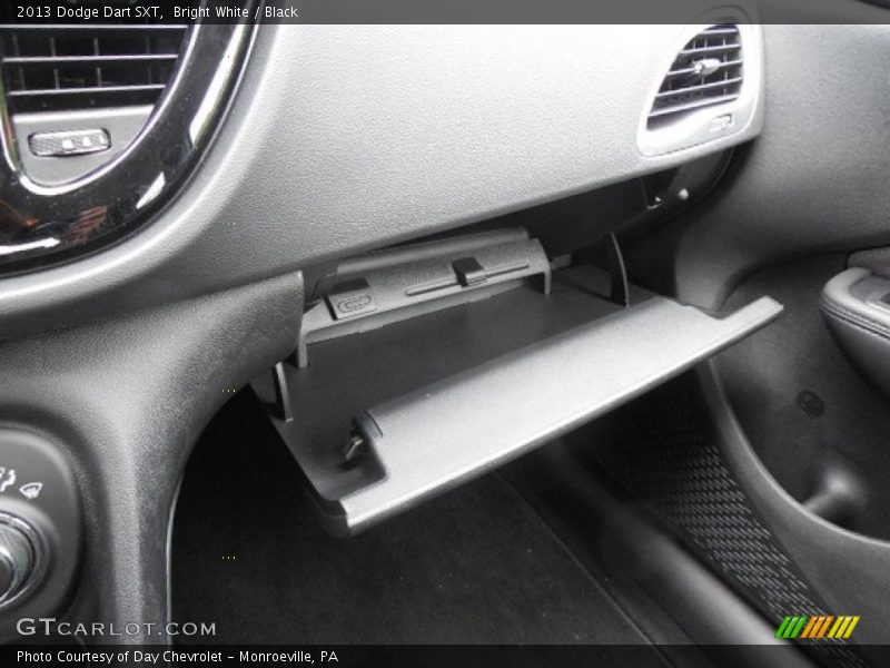 Bright White / Black 2013 Dodge Dart SXT