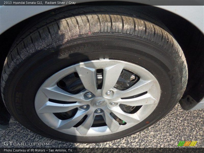Radiant Silver / Gray 2013 Hyundai Sonata GLS