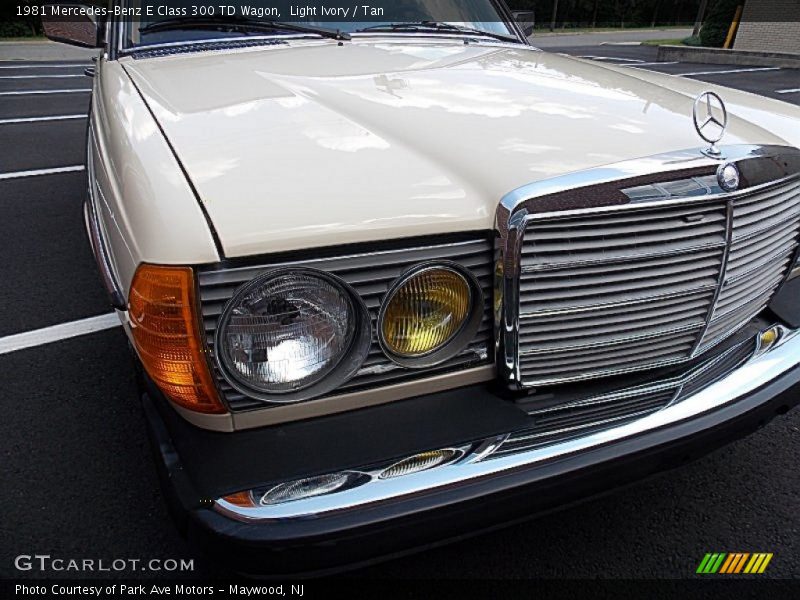 Light Ivory / Tan 1981 Mercedes-Benz E Class 300 TD Wagon