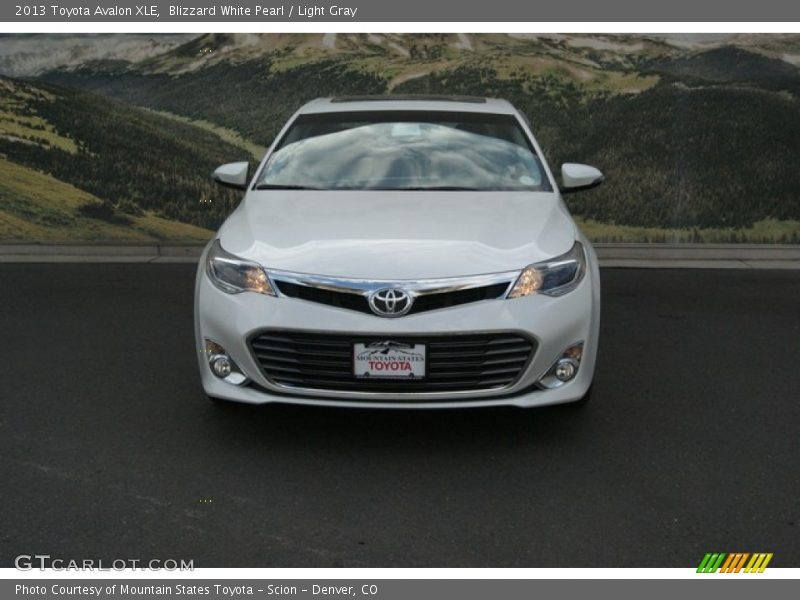 Blizzard White Pearl / Light Gray 2013 Toyota Avalon XLE