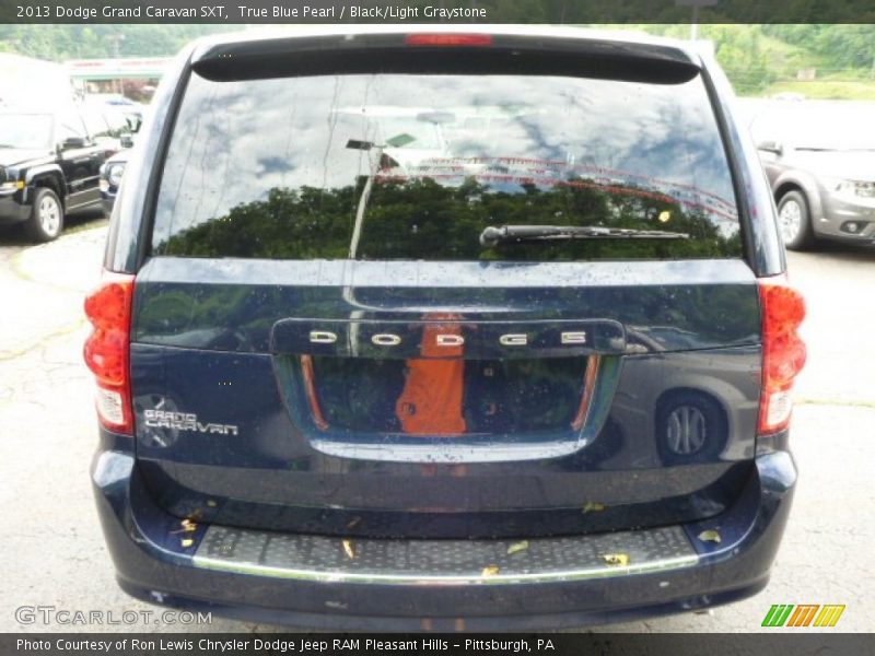True Blue Pearl / Black/Light Graystone 2013 Dodge Grand Caravan SXT