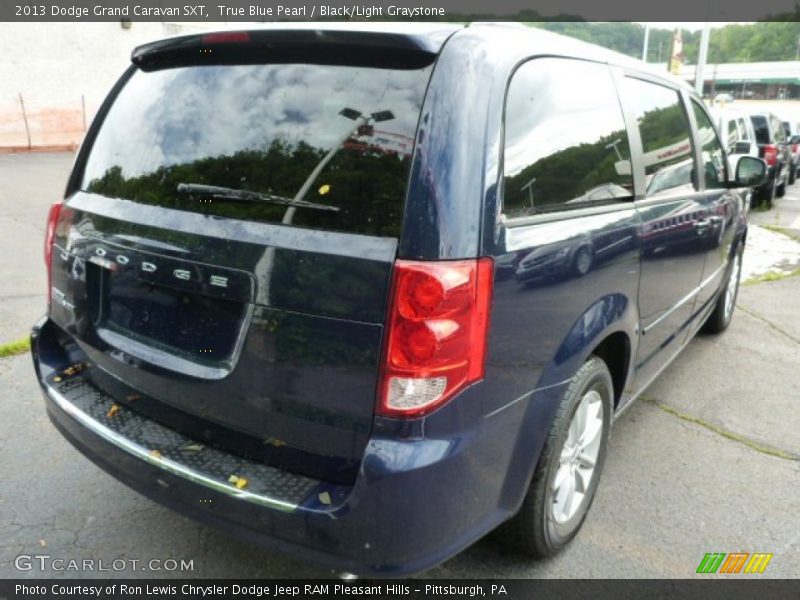 True Blue Pearl / Black/Light Graystone 2013 Dodge Grand Caravan SXT