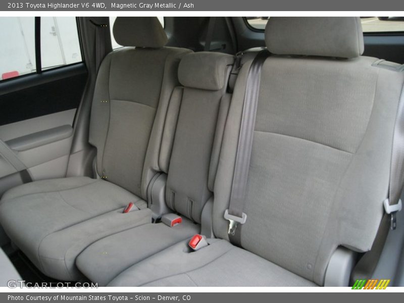 Magnetic Gray Metallic / Ash 2013 Toyota Highlander V6 4WD