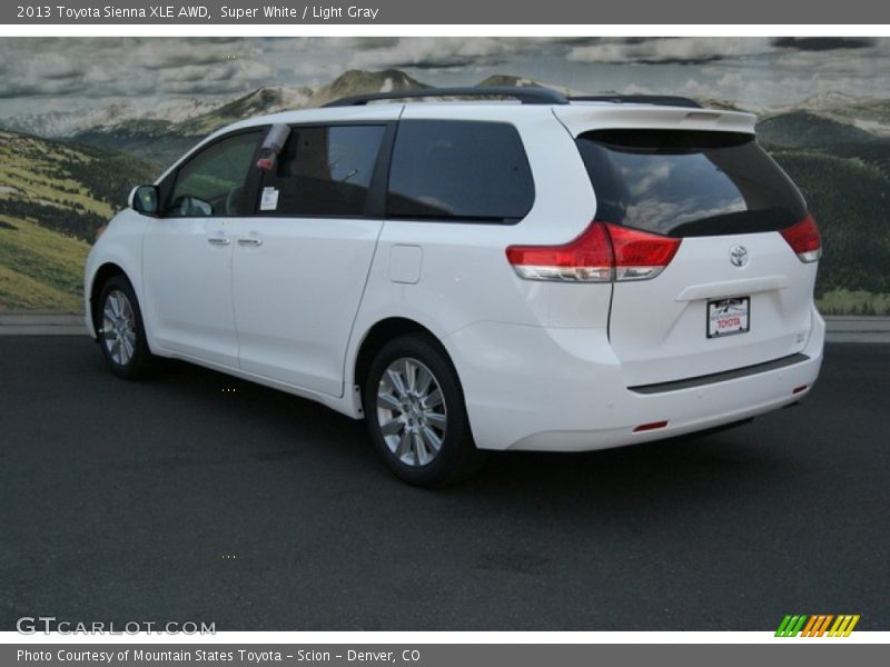 Super White / Light Gray 2013 Toyota Sienna XLE AWD