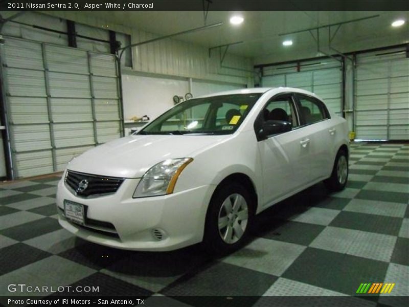 Aspen White / Charcoal 2011 Nissan Sentra 2.0