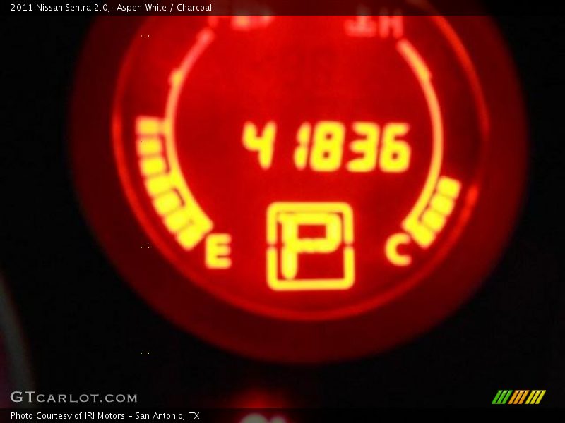 Aspen White / Charcoal 2011 Nissan Sentra 2.0