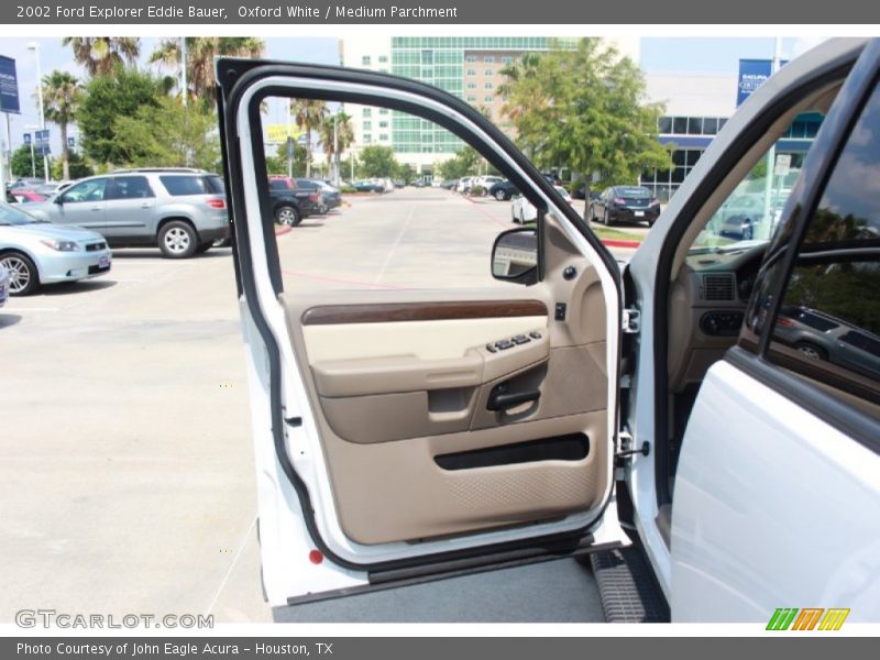 Oxford White / Medium Parchment 2002 Ford Explorer Eddie Bauer