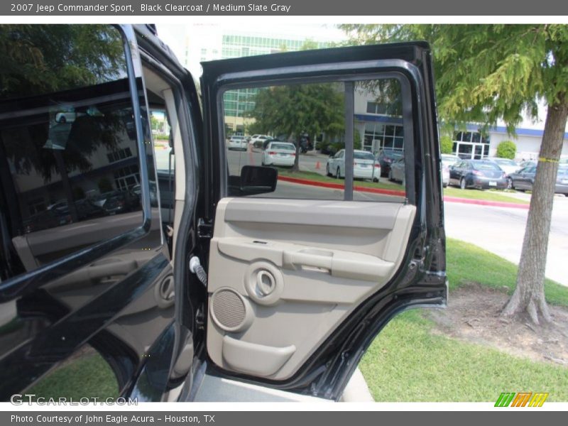 Black Clearcoat / Medium Slate Gray 2007 Jeep Commander Sport