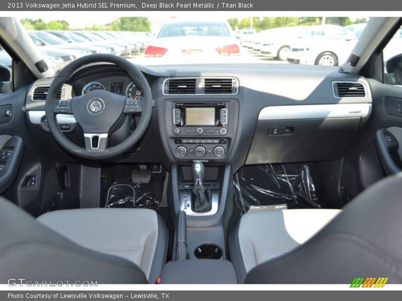 Deep Black Pearl Metallic / Titan Black 2013 Volkswagen Jetta Hybrid SEL Premium