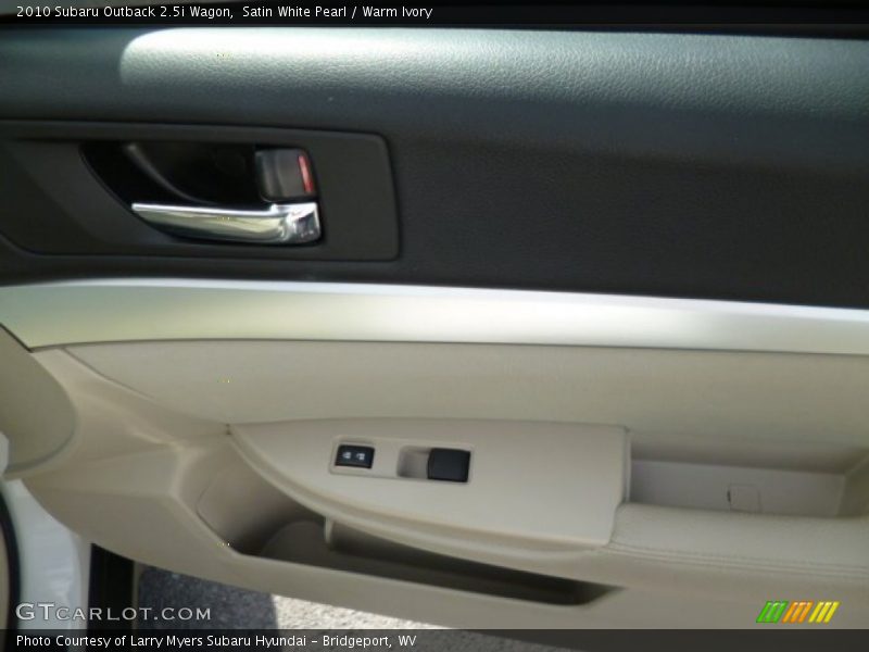 Satin White Pearl / Warm Ivory 2010 Subaru Outback 2.5i Wagon