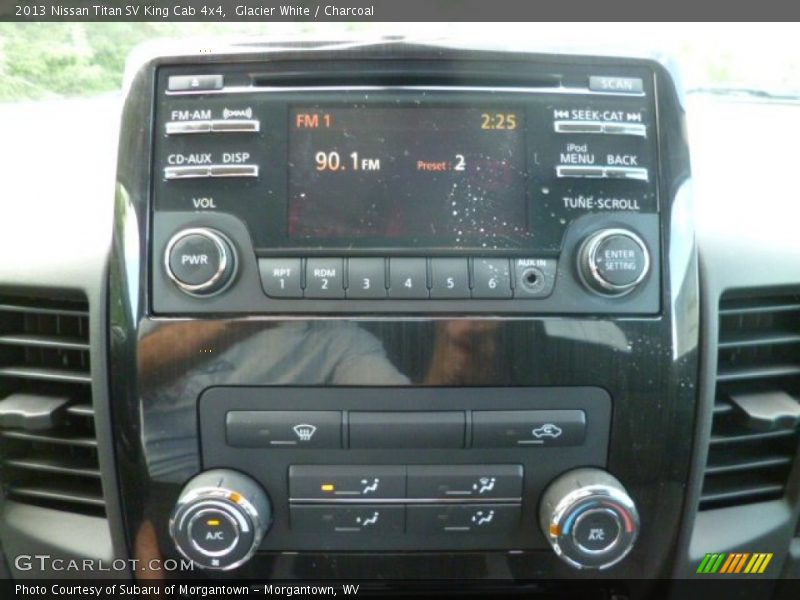 Controls of 2013 Titan SV King Cab 4x4