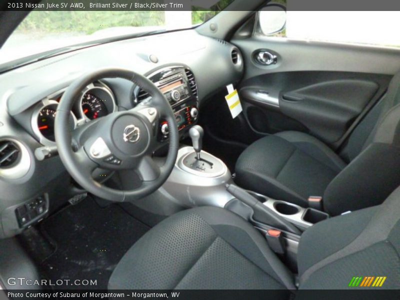 Brilliant Silver / Black/Silver Trim 2013 Nissan Juke SV AWD