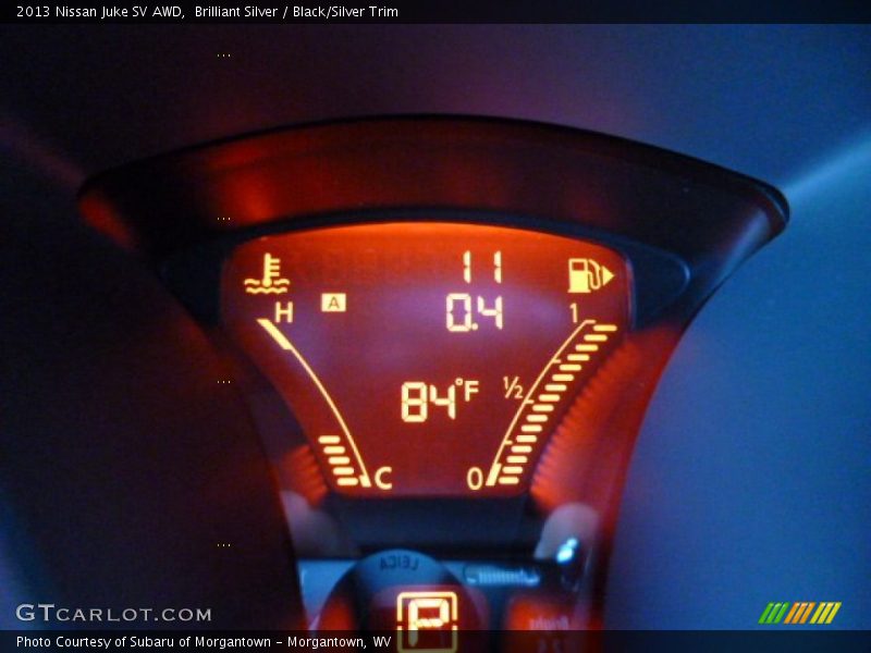 Brilliant Silver / Black/Silver Trim 2013 Nissan Juke SV AWD