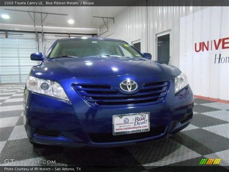 Blue Ribbon Metallic / Bisque 2009 Toyota Camry LE