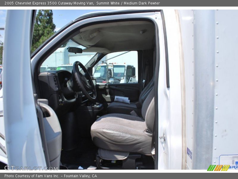 Summit White / Medium Dark Pewter 2005 Chevrolet Express 3500 Cutaway Moving Van