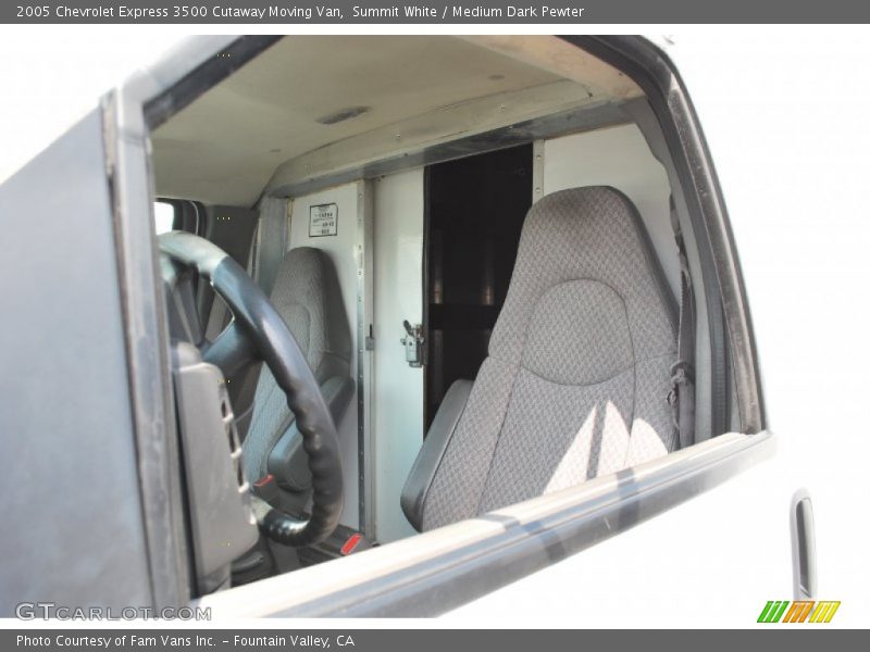 Summit White / Medium Dark Pewter 2005 Chevrolet Express 3500 Cutaway Moving Van