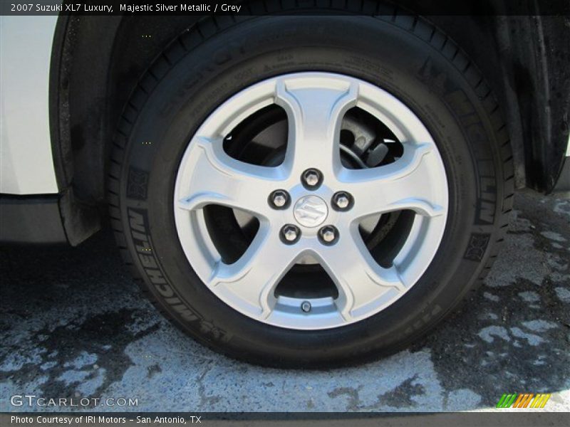 Majestic Silver Metallic / Grey 2007 Suzuki XL7 Luxury