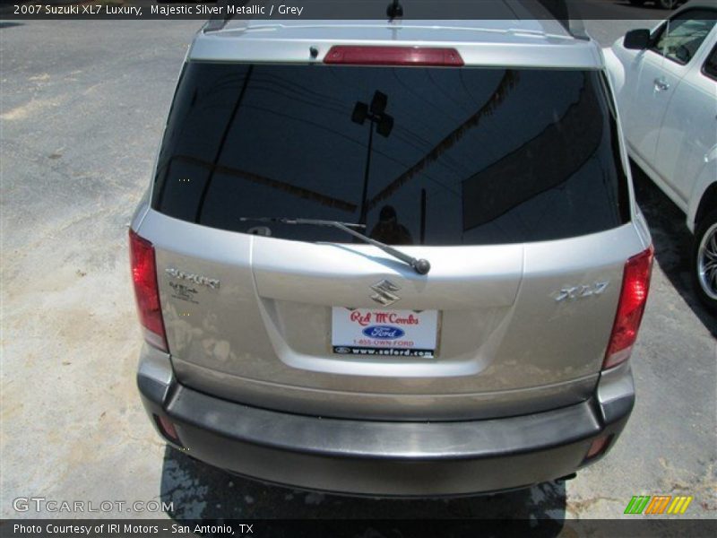 Majestic Silver Metallic / Grey 2007 Suzuki XL7 Luxury